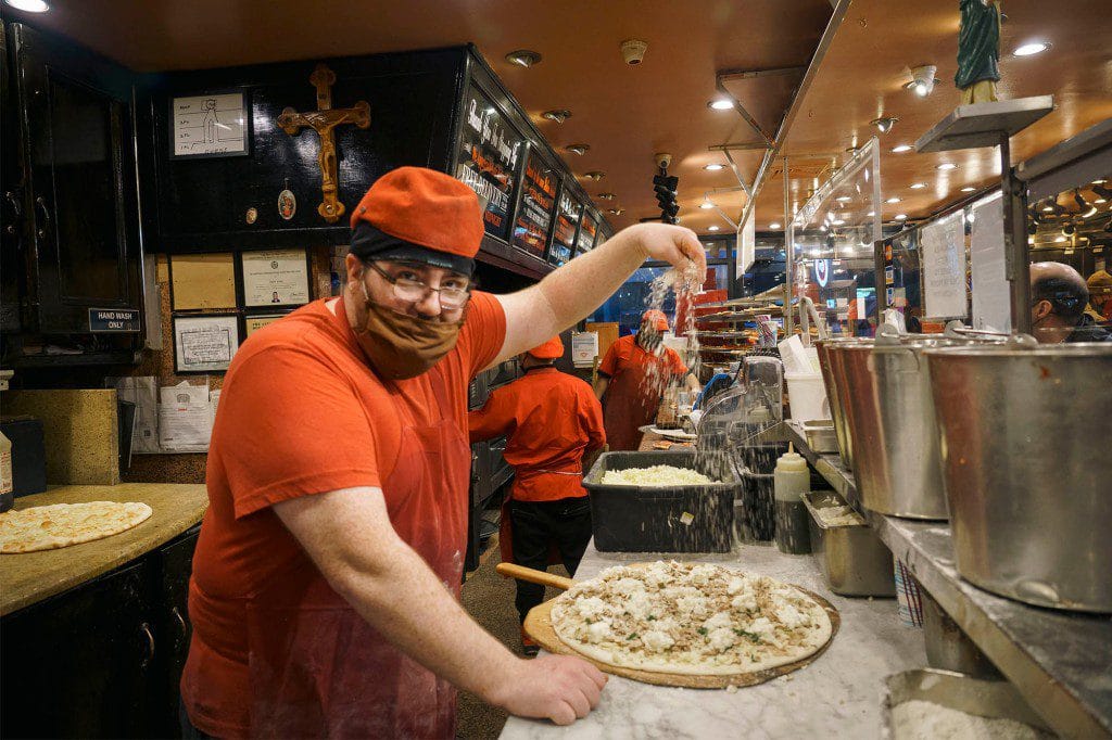 Nicholas Satchel, the New York maker of Pizza Supreme, has seen a surge of office workers return during lunch breaks in Midtown.