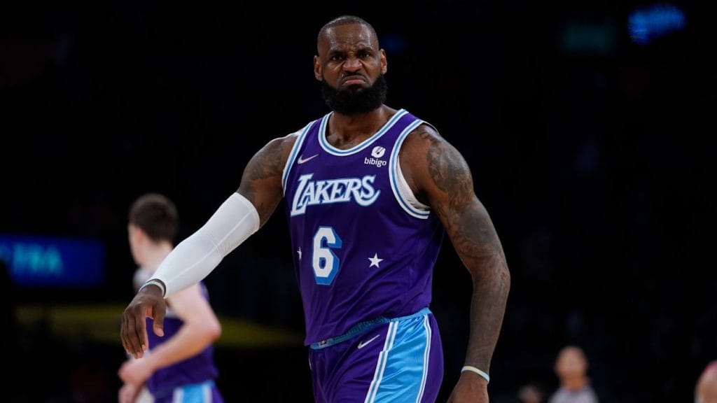 LeBron James scores 50 to lead Los Angeles Lakers to Wizards win in 'epic performance'